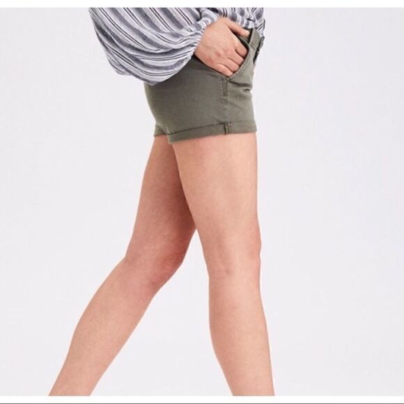 American Eagle Olive Green Midi Shorts Size 00 - Picture 3 of 8